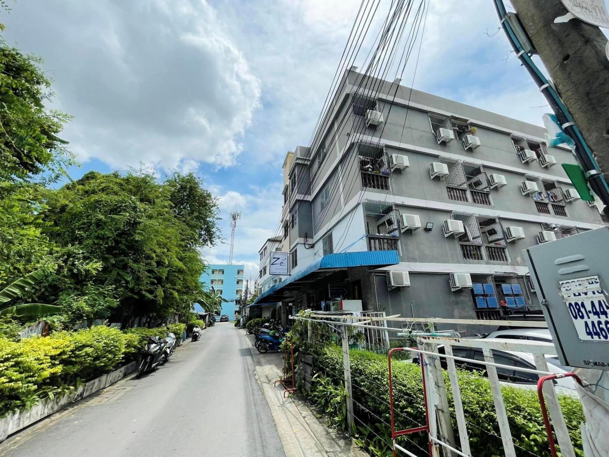 Ze Residence Ram Intra Bangkok Exteriör bild